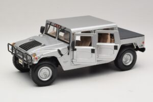 Hummer H1 Hardtop Srebrny Maisto 1:18 36857 Metal — zdjęcie 2 z 8