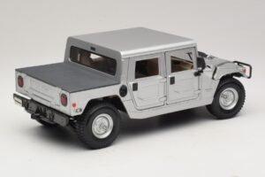 Hummer H1 Hardtop Srebrny Maisto 1:18 36857 Metal — zdjęcie 3 z 8