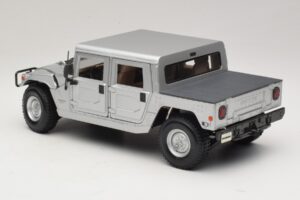 Hummer H1 Hardtop Srebrny Maisto 1:18 36857 Metal — zdjęcie 7 z 8