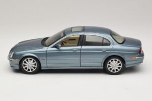 Jaguar S-Type X200 Niebieski Maisto 1:18 31865 Metal — zdjęcie 4 z 8