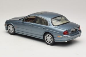 Jaguar S-Type X200 Niebieski Maisto 1:18 31865 Metal — zdjęcie 7 z 8