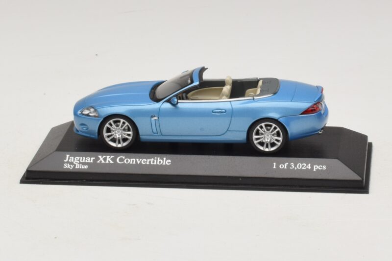 Jaguar XK X150 Kabriolet Jasnoniebieski Metalik Minichamps 1:43 Jaguar XK X150 Kabriolet Jasnoniebieski Metalik Minichamps 1:43 400130530 Metal