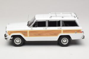 Jeep Grand Wagoneer Biały KK-Scale 1:18 KKDC181111 Metal — zdjęcie 3 z 6