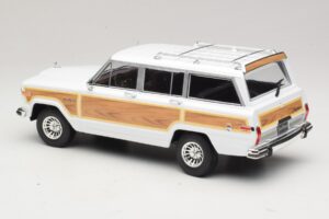 Jeep Grand Wagoneer Biały KK-Scale 1:18 KKDC181111 Metal — zdjęcie 5 z 6