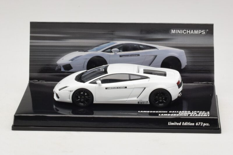 Lamborghini Gallardo LP560-4 Academy Biały Minichamps 1:43 436103801 Metal