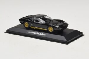 Lamborghini Miura P400 Czarny Maxichamps 1:43 940103000 Metal — zdjęcie 3 z 5