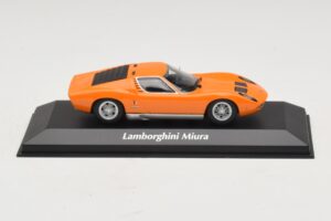 Lamborghini Miura P400 Pomarańczowy Maxichamps 1:43 940103001 Metal