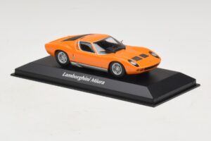 Lamborghini Miura P400 Pomarańczowy Maxichamps 1:43 940103001 Metal — zdjęcie 3 z 5