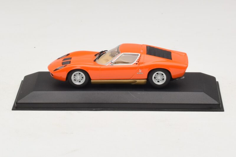 Lamborghini Miura P400 Pomarańczowy Minichamps 1:43 430103002 Metal
