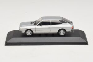 Lancia Beta HPE Srebrny Minichamps 1:43 Lancia Beta HPE Srebrny Minichamps 1:43 400125711 Metal