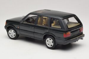 Land Rover Range Rover P38A 4.6 HSE Zielony Metalik AUTOart 1:18 70010 Metal — zdjęcie 7 z 8
