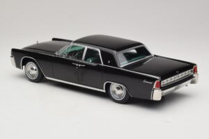 Lincoln Continental Czarny KK-Scale 1:18 KKDC181483 Metal — zdjęcie 5 z 6