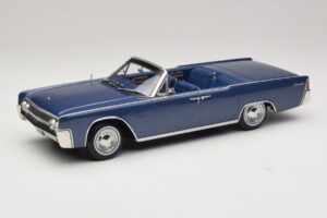 Lincoln Continental Convertible Niebieski Metalik The Lincoln Lawyer KK-Scale 1:18 KKDC181522 Metal