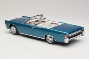 Lincoln Continental Convertible Turkusowy Metalik KK-Scale 1:18 KKDC181524 Metal — zdjęcie 6 z 7