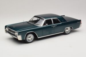 Lincoln Continental Ciemnozielony Metalik Matrix Reloaded & Revolutions KK-Scale 1:18 KKDC181481 Metal