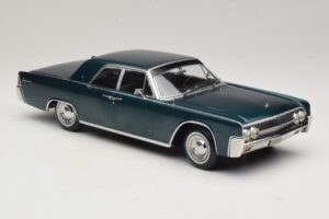 Lincoln Continental Ciemnozielony Metalik Matrix Reloaded & Revolutions KK-Scale 1:18 KKDC181481 Metal — zdjęcie 4 z 6