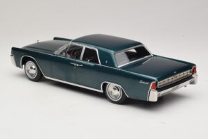 Lincoln Continental Ciemnozielony Metalik Matrix Reloaded & Revolutions KK-Scale 1:18 KKDC181481 Metal — zdjęcie 5 z 6