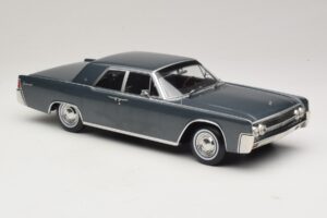 Lincoln Continental Szary Metalik Marnie KK-Scale 1:18 KKDC181482 Metal — zdjęcie 4 z 6