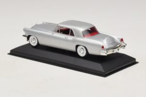 Lincoln Continental Mark II Srebrny Minichamps 1:43 400082301 Metal — zdjęcie 3 z 4