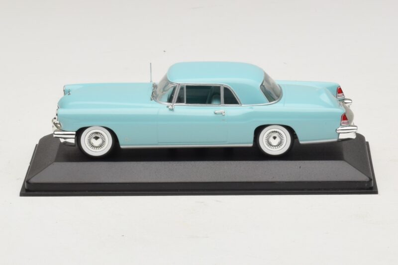 Lincoln Continental Mark II Turkusowy Minichamps 1:43 Lincoln Continental Mark II Turkusowy Minichamps 1:43 400082305 Metal