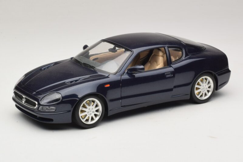 Maserati 3200 GT Niebieski Bburago 1:18 3371-P1 Metal