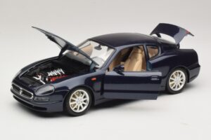 Maserati 3200 GT Niebieski Bburago 1:18 3371-P1 Metal — zdjęcie 2 z 8
