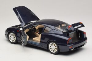 Maserati 3200 GT Niebieski Bburago 1:18 3371-P1 Metal — zdjęcie 5 z 8