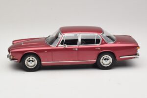 Maserati Quattroporte I Czerwony Metalik KK-Scale 1:18 KKDC181512 Metal — zdjęcie 3 z 6