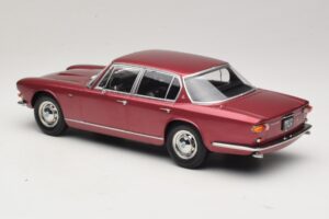Maserati Quattroporte I Czerwony Metalik KK-Scale 1:18 KKDC181512 Metal — zdjęcie 5 z 6