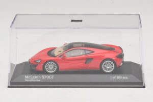 McLaren 570GT Vermillion Red Minichamps 1:43 537154522 Metal — zdjęcie 4 z 5