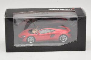 McLaren 570GT Vermillion Red Minichamps 1:43 537154522 Metal — zdjęcie 5 z 5