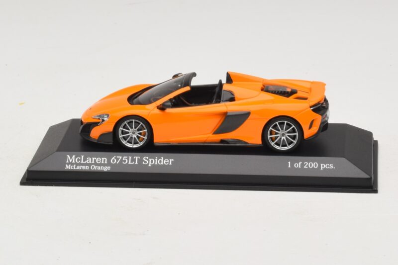 McLaren 675LT Spider Pomarańczowy Minichamps 1:43 McLaren 675LT Spider Pomarańczowy Minichamps 1:43 537154431 Metal