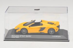 McLaren 675LT Spider Volcano Yellow Minichamps 1:43 537154430 Metal — zdjęcie 4 z 5