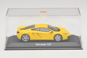 McLaren MP4-12C Żółty Maxichamps 1:43 940133020 Metal — zdjęcie 4 z 5