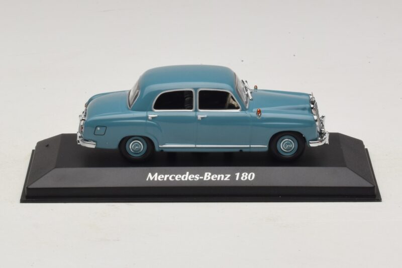 Mercedes 180 W120 Niebieski Maxichamps 1:43 940033102 Metal