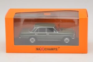 Mercedes 200D W115 Ciemnozielony Maxichamps 1:43 940034001 Metal — zdjęcie 5 z 5