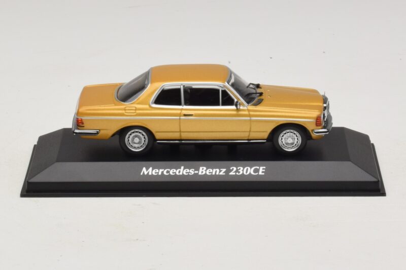 Mercedes 230 CE C123 Złoty Metalik Maxichamps 1:43 940032220 Metal