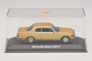Mercedes 230 CE C123 Złoty Metalik Maxichamps 1:43 940032220 Metal — zdjęcie 4 z 5