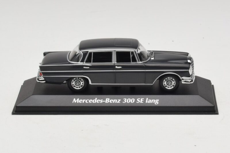 Mercedes 300 SE W112 Lang Ciemnoszary Maxichamps 1:43 940035201 Metal