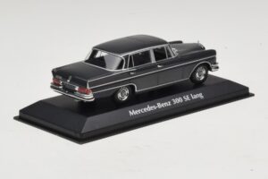Mercedes 300 SE W112 Lang Ciemnoszary Maxichamps 1:43 940035201 Metal — zdjęcie 2 z 5