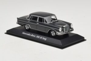 Mercedes 300 SE W112 Lang Ciemnoszary Maxichamps 1:43 940035201 Metal — zdjęcie 3 z 5