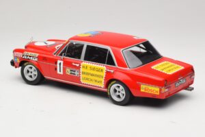 Mercedes 300 SEL 6.8 #1 H. Heyer / Betzler 24 Hours of Nurburgring 1972 Minichamps 1:18 155723401 Metal — zdjęcie 5 z 6