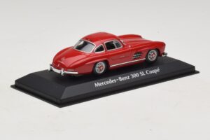 Mercedes 300 SL W198 Czerwony Maxichamps 1:43 940039001 Metal — zdjęcie 2 z 5