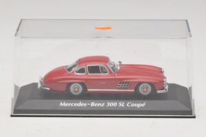 Mercedes 300 SL W198 Czerwony Maxichamps 1:43 940039001 Metal — zdjęcie 4 z 5