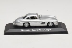 Mercedes 300 SL W198 Srebrny Maxichamps 1:43 940039000 Metal