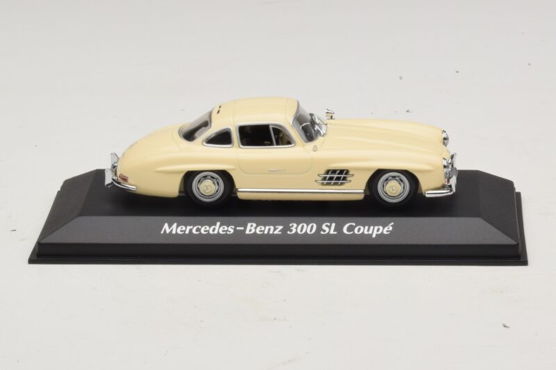 Mercedes 300 SL W198 Biały Maxichamps 1:43 Mercedes 300 SL W198 Biały Maxichamps 1:43 940039002 Metal