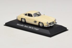 Mercedes 300 SL W198 Biały Maxichamps 1:43 940039002 Metal — zdjęcie 3 z 5
