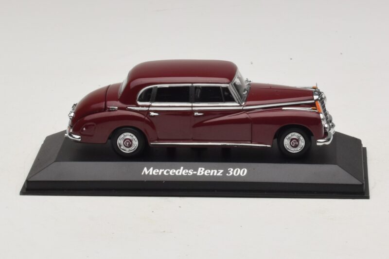 Mercedes 300 W186 Ciemnoczerwony Maxichamps 1:43 Mercedes 300 W186 Ciemnoczerwony Maxichamps 1:43 940039060 Metal