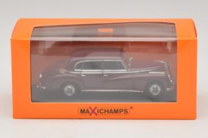 Mercedes 300 W186 Ciemnoczerwony Maxichamps 1:43 940039060 Metal — zdjęcie 5 z 5