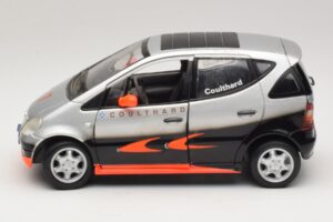Mercedes A-Class W168 D. Coulthard Srebrny Maisto 1:18 35841 Metal — zdjęcie 4 z 8